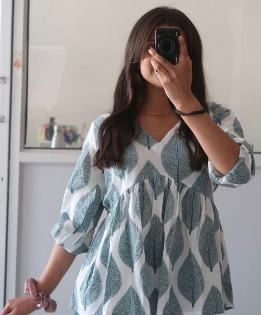 Urbane Retro Women Tops & Tunics